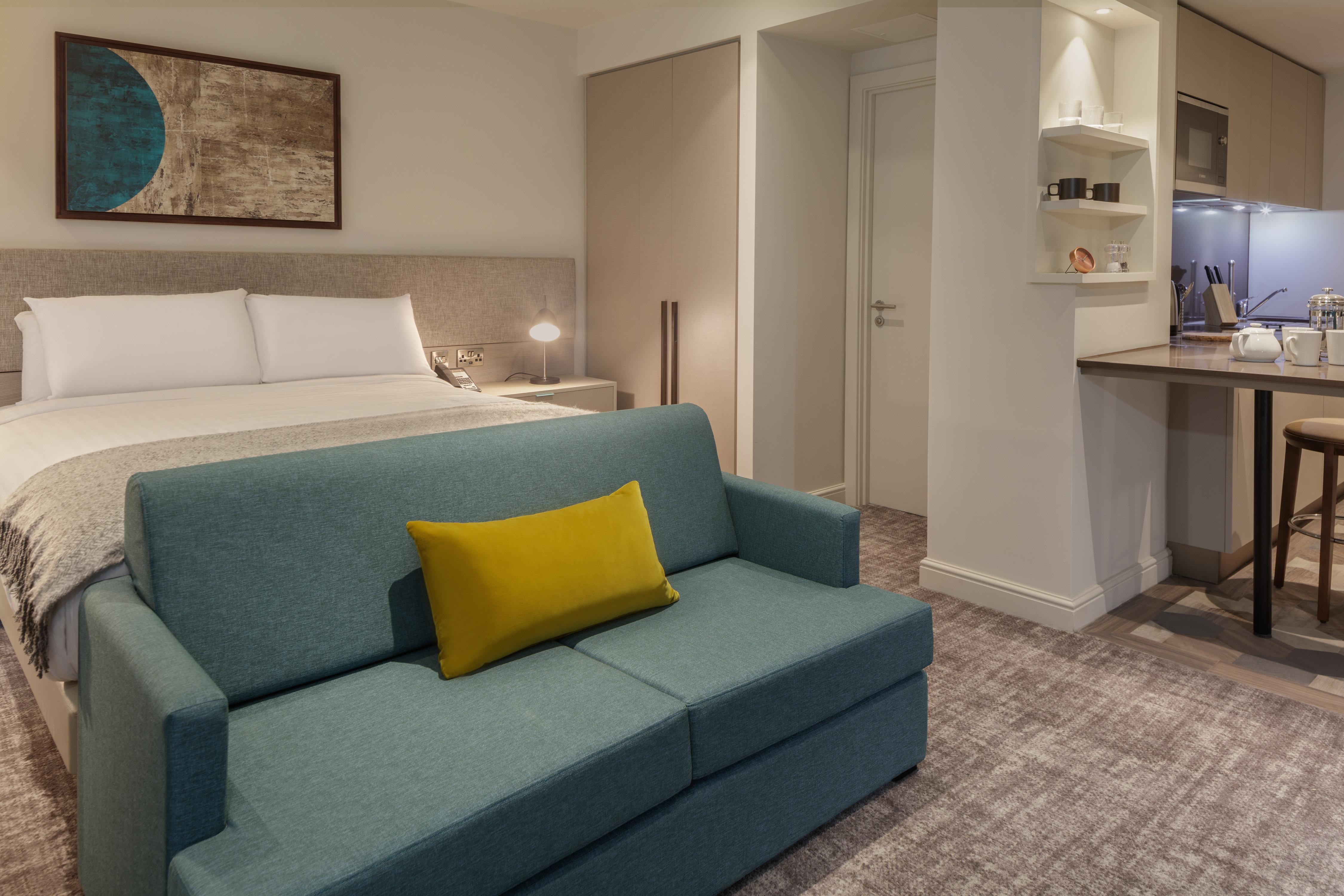 Staybridge Suites London Heathrow - Bath Road, An Ihg Aparthotel Hillingdon Exteriör bild