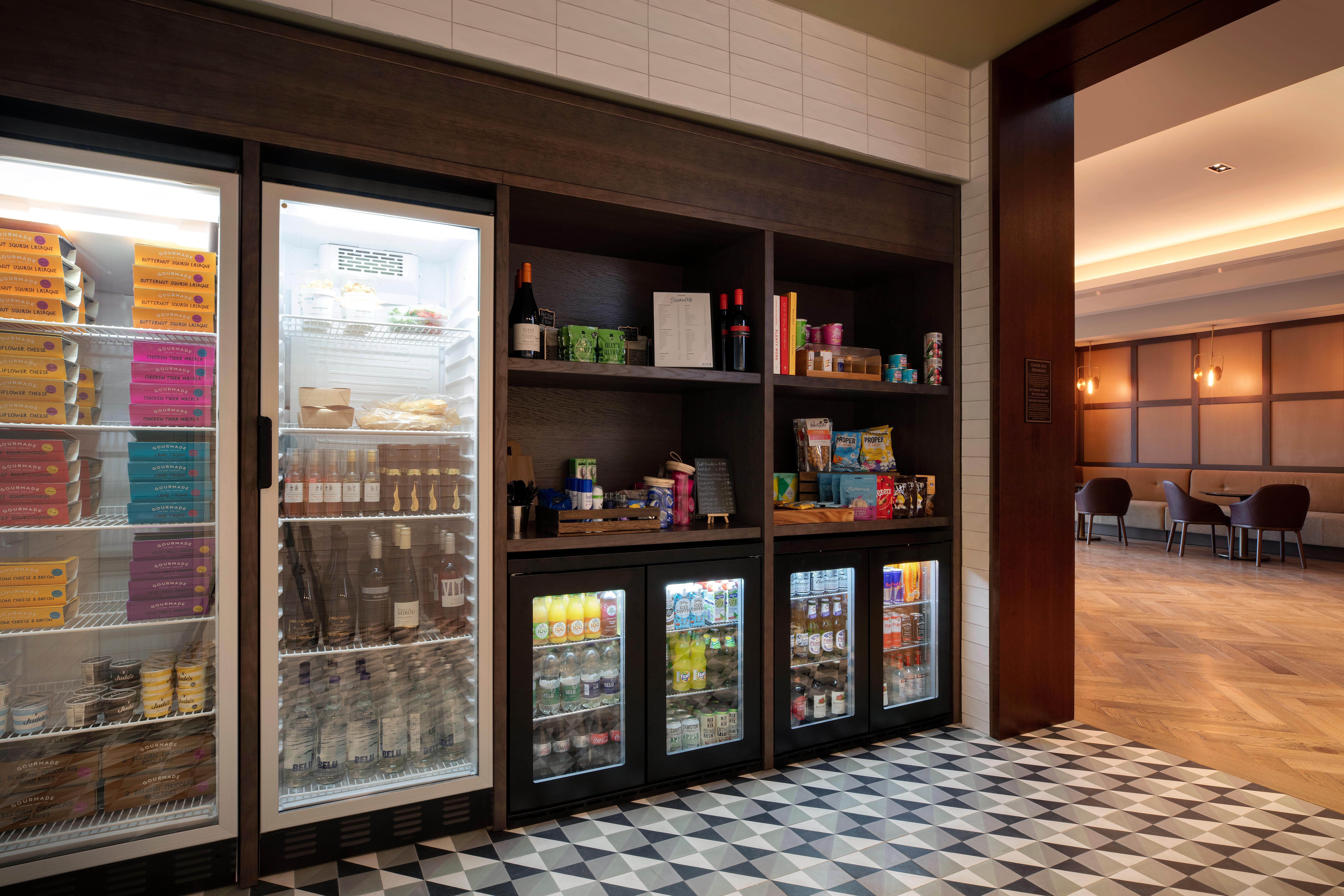 Staybridge Suites London Heathrow - Bath Road, An Ihg Aparthotel Hillingdon Exteriör bild