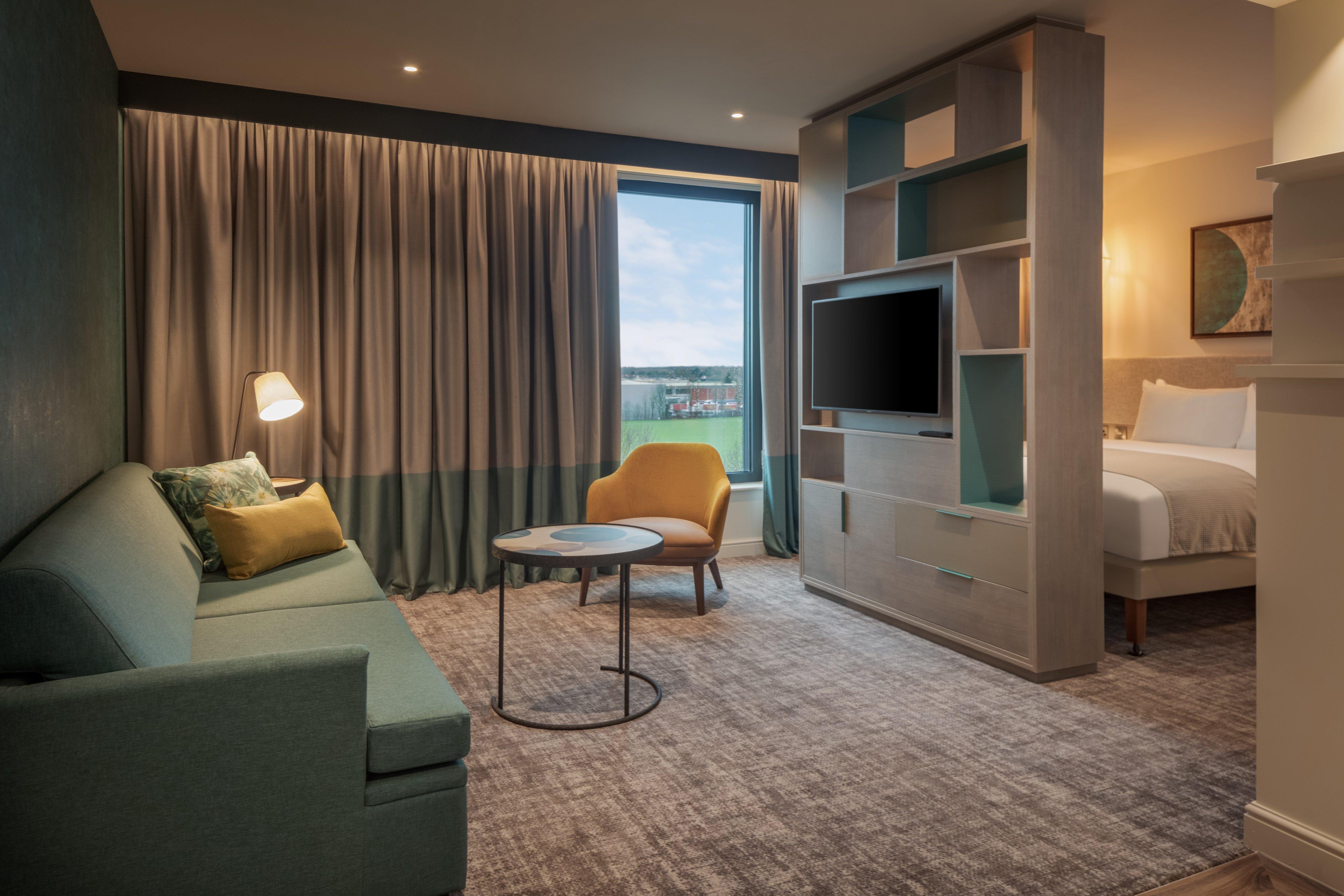 Staybridge Suites London Heathrow - Bath Road, An Ihg Aparthotel Hillingdon Exteriör bild