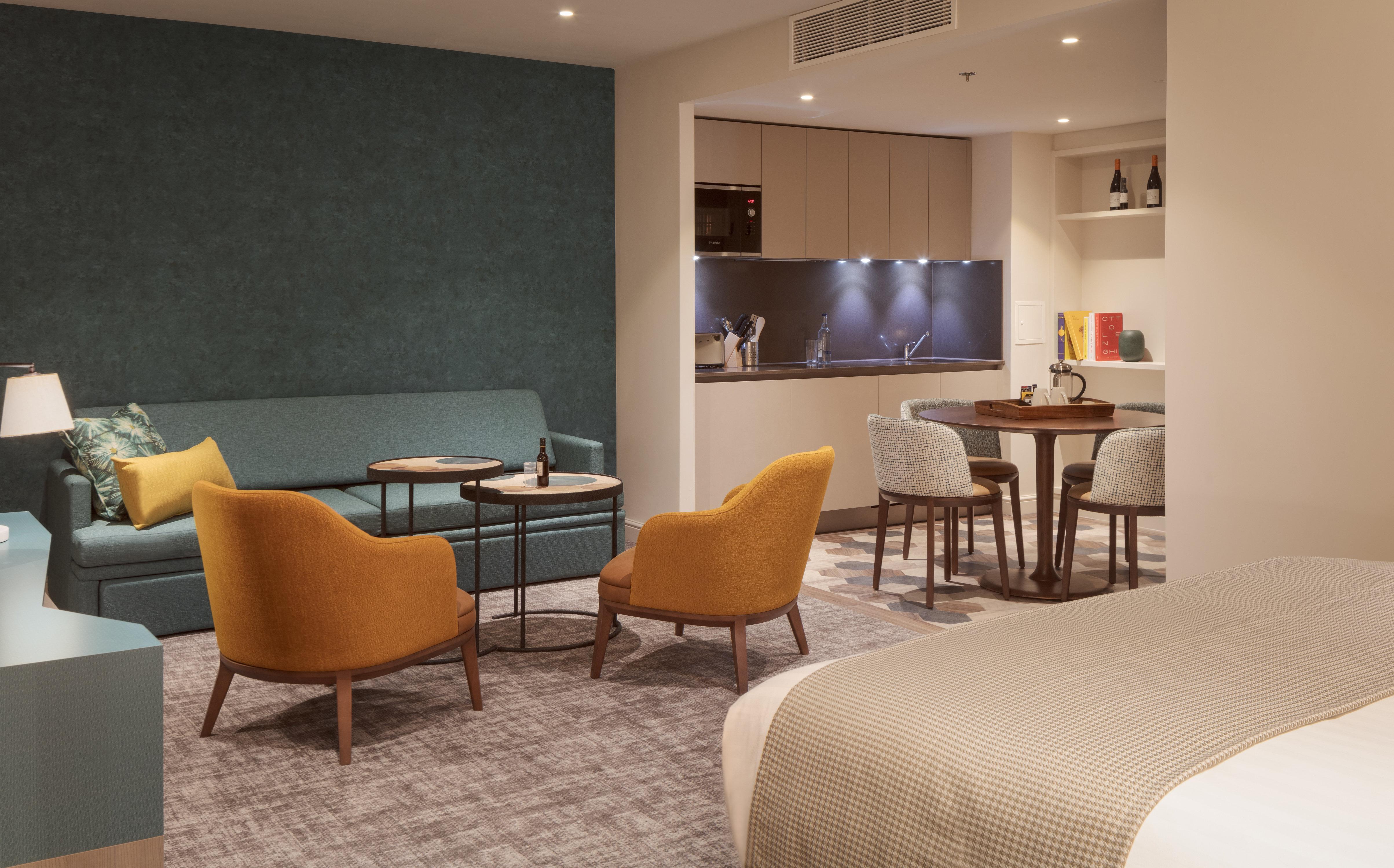 Staybridge Suites London Heathrow - Bath Road, An Ihg Aparthotel Hillingdon Exteriör bild