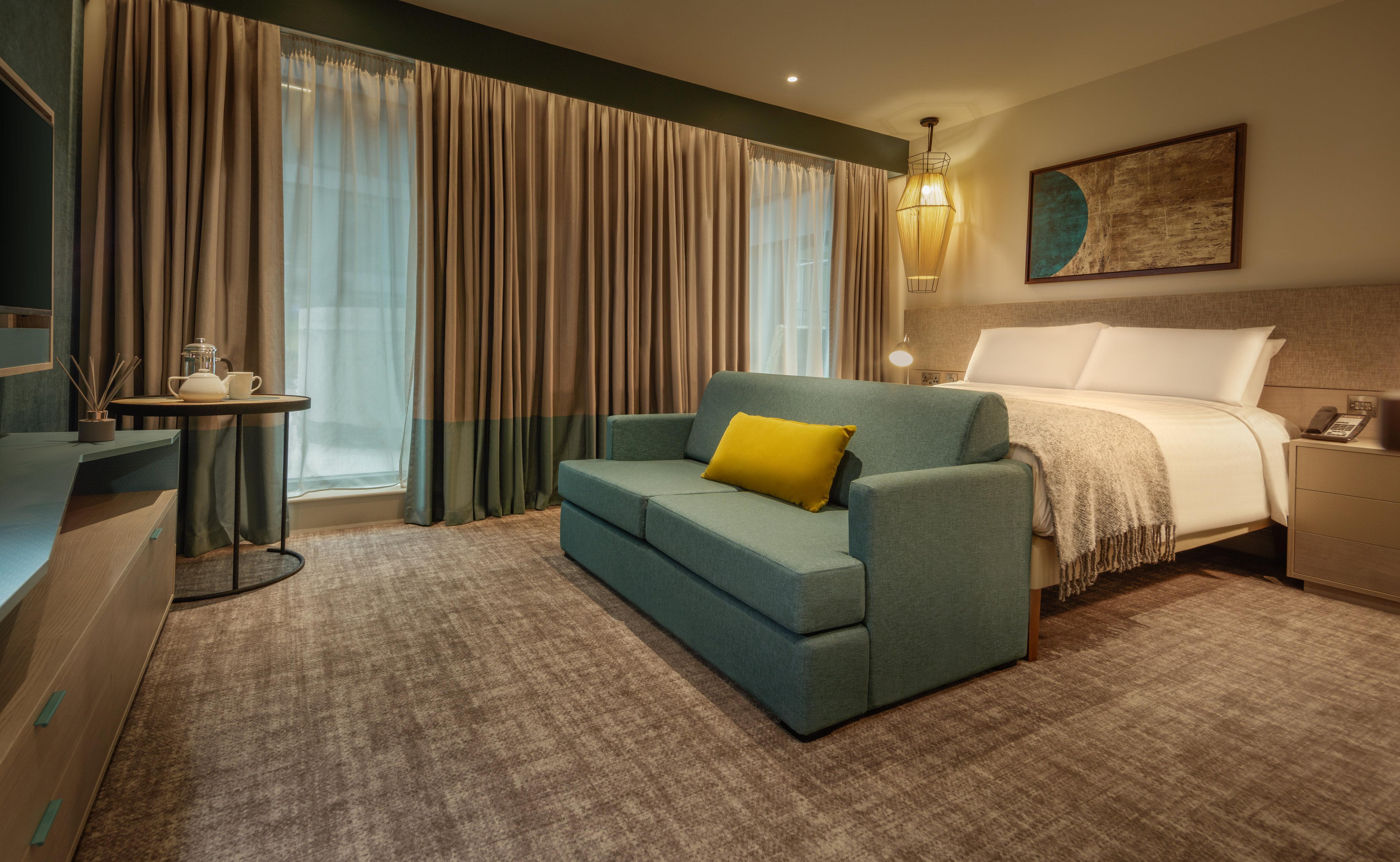 Staybridge Suites London Heathrow - Bath Road, An Ihg Aparthotel Hillingdon Exteriör bild